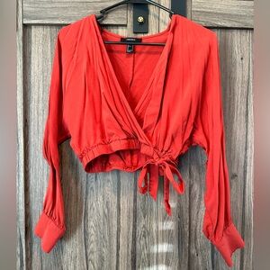 FOREVER 21 LONG SLEEVE CROP. SIZE SMALL. TERRACOTTA COLOR. EXCELLENT CONDITION.